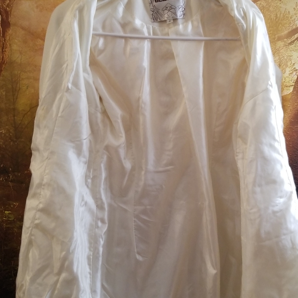 Size 4 Ivory Spring Coat - Picture 8 of 8